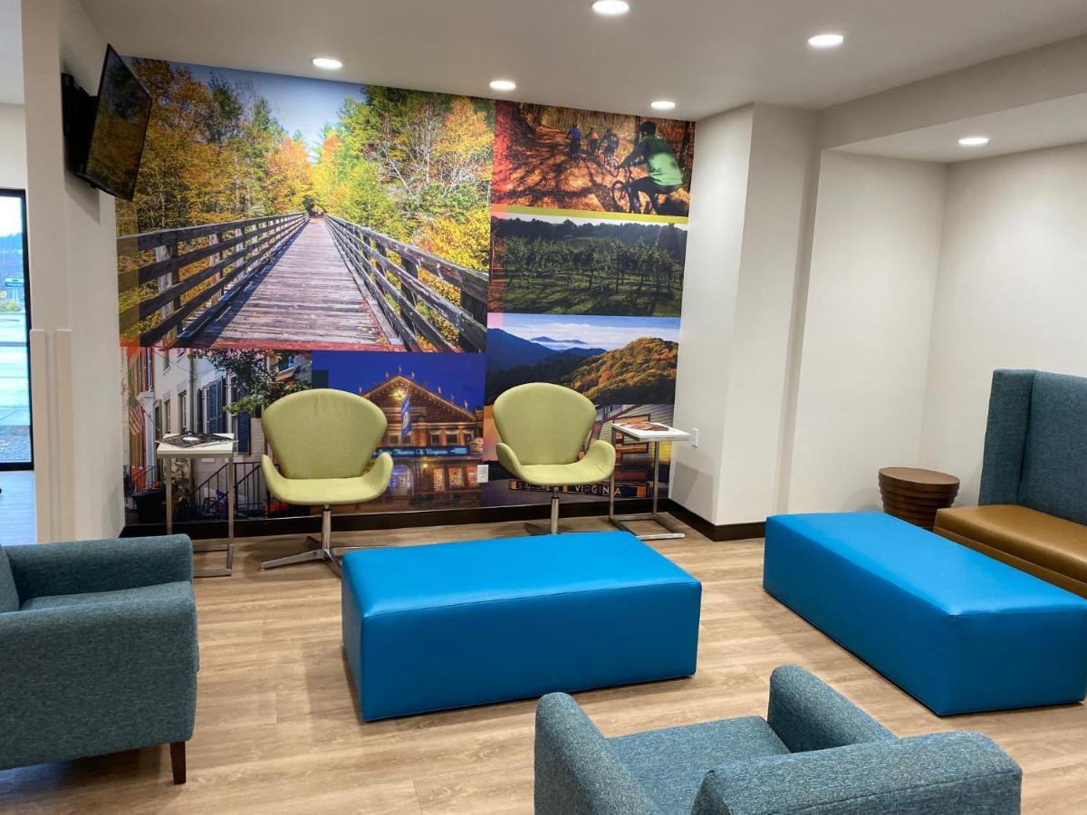 Hotel Clarion Pointe Abingdon Esterno foto
