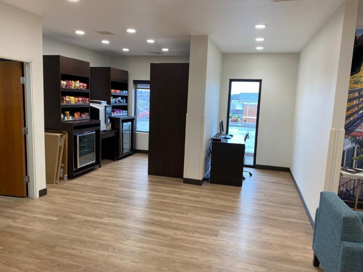Hotel Clarion Pointe Abingdon Esterno foto