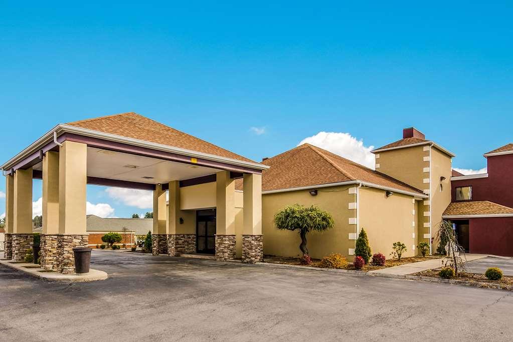 Hotel Clarion Pointe Abingdon Esterno foto